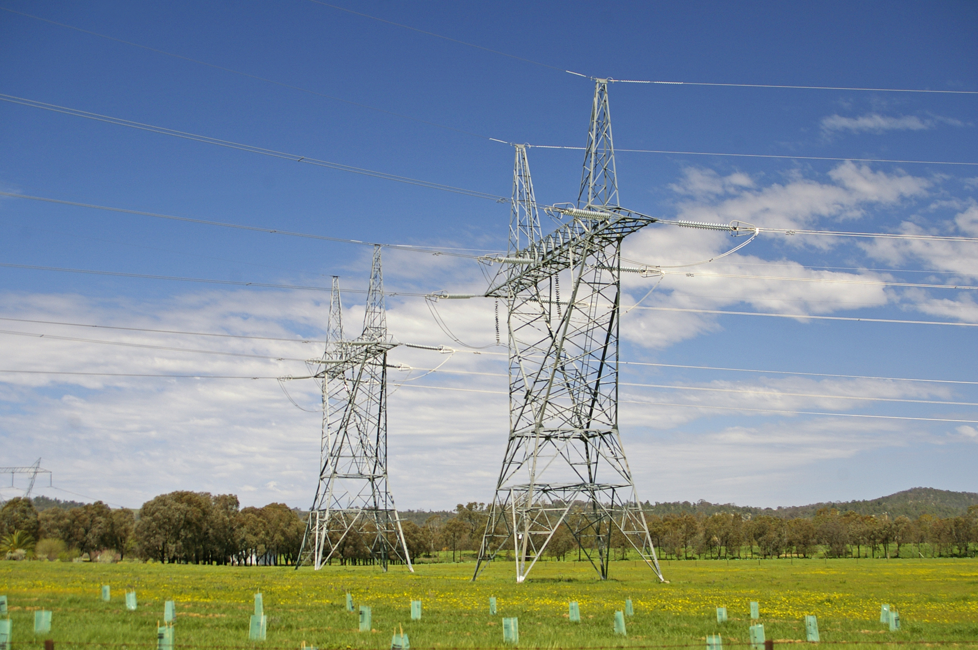 Electricity_pylons.jpg